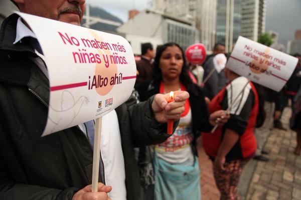 Foto de publico en la llama por la paz
